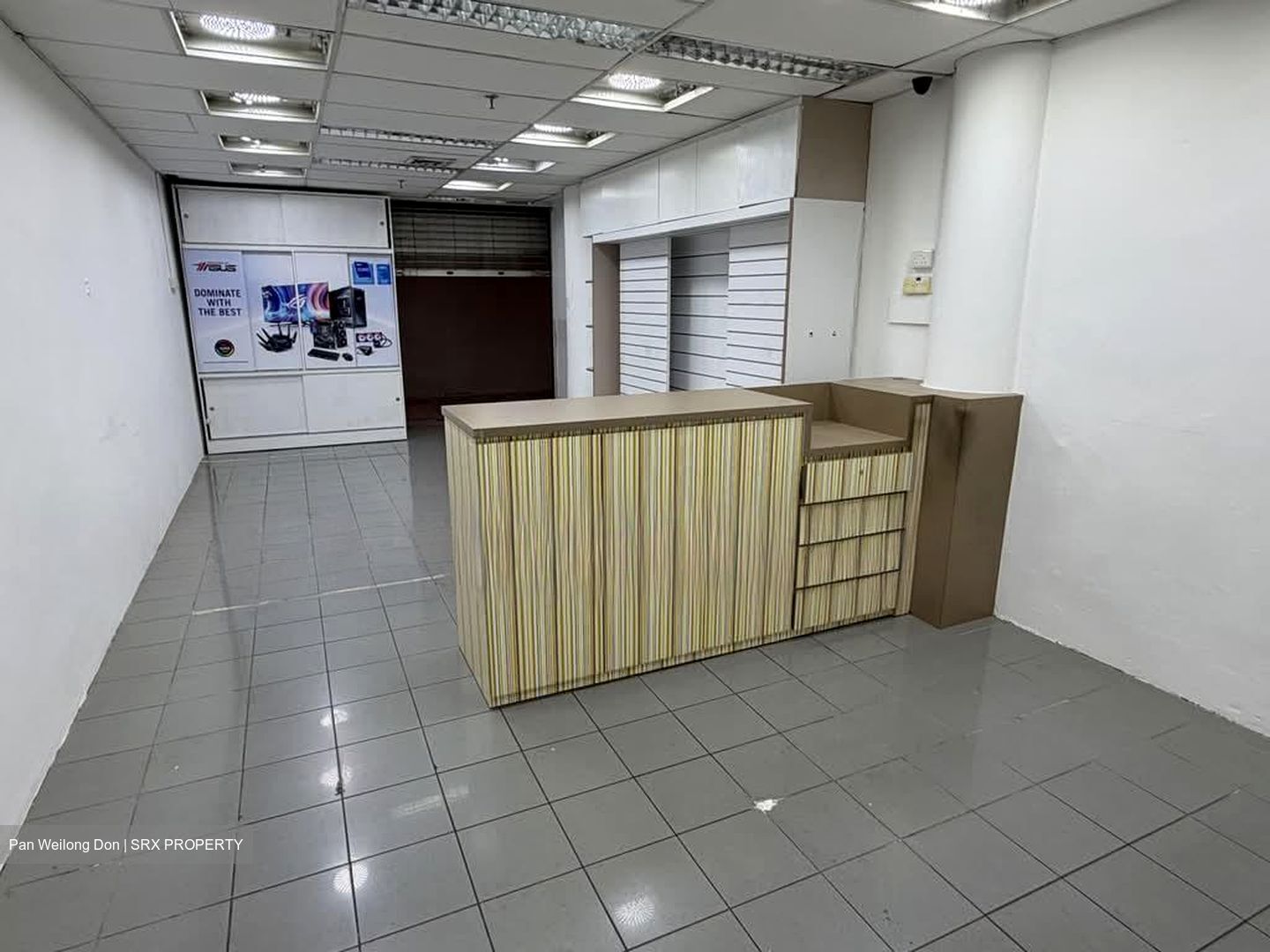 Sim Lim Tower (D8), Shop House #598119911